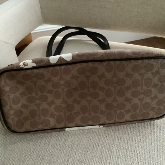 NWT Coach Gallery Tote Bag In Signature Canvas With Floral Print - Picture 6 of 6